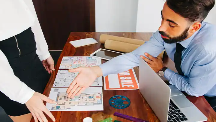 8 Factors That Should Drive the Insourcing vs Outsourcing Decision in GCCs